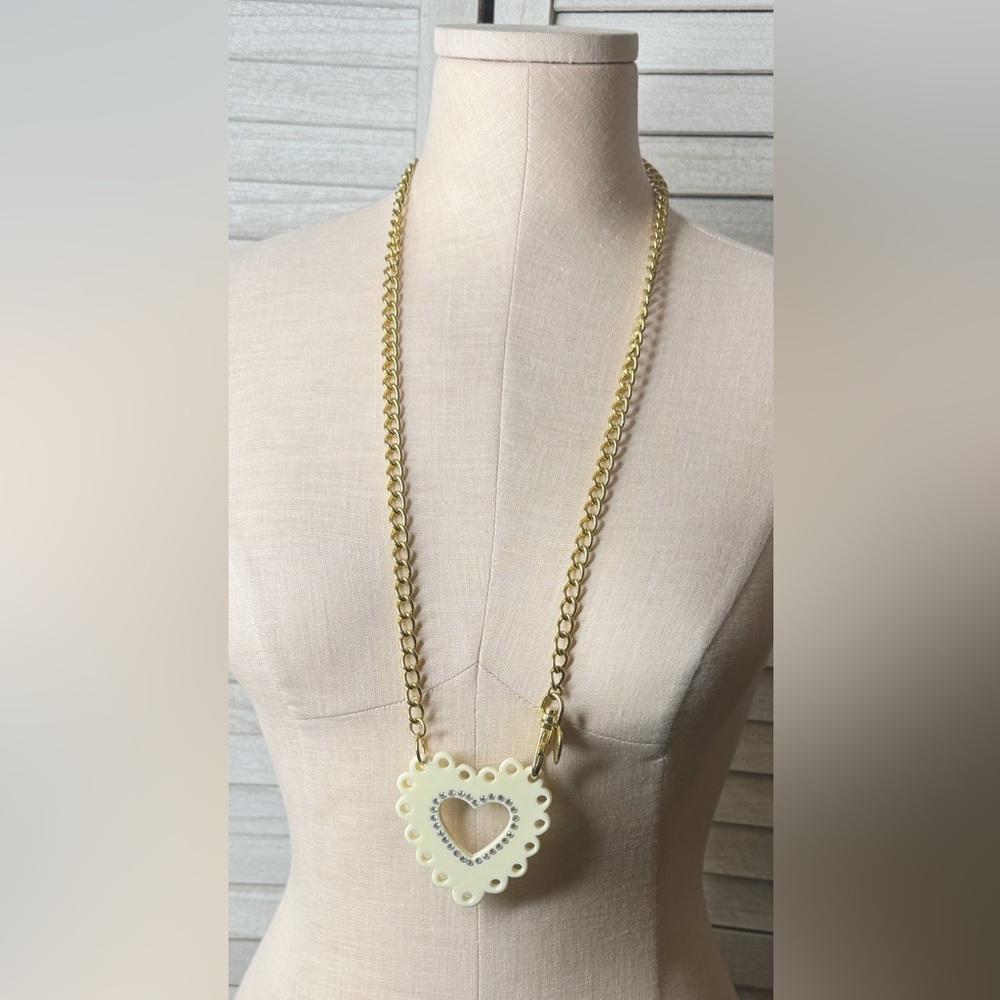 Betsey Johnson Acrylic Heart Necklace W/ Rhinestones Collectible Statement Y2K - Picture 2 of 8